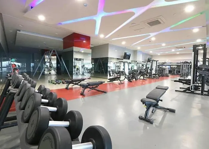Apartamento Victoria Sports Tower A2 Loft Shortwalk Mrt Gma Free Pool *