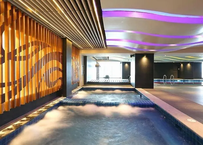 Apartamento Victoria Sports Tower A2 Loft Shortwalk Mrt Gma Free Pool *